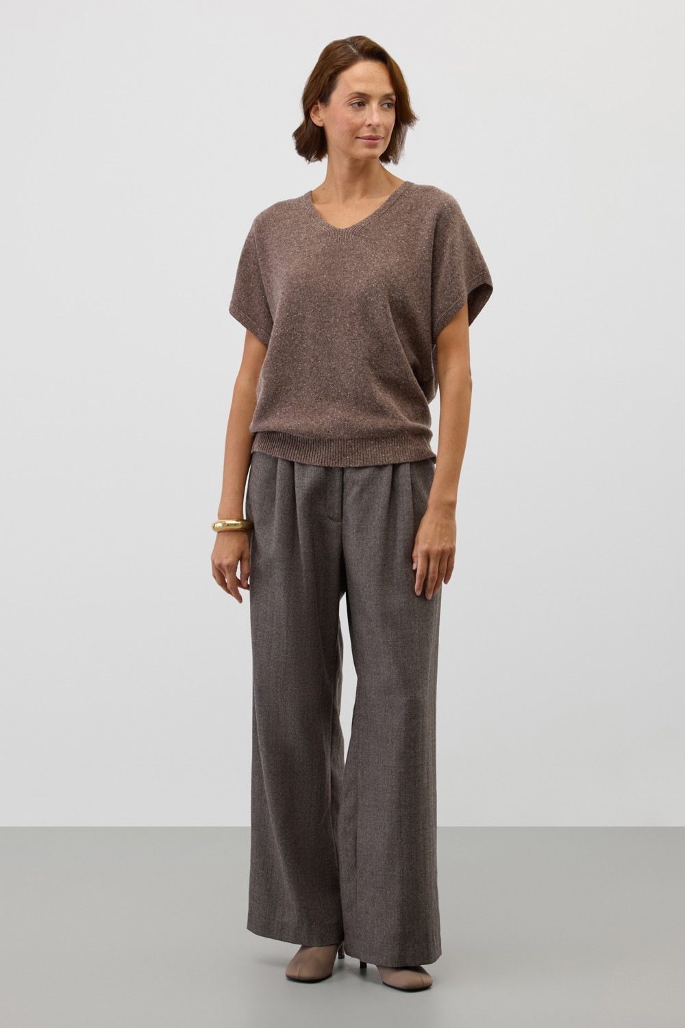 Джемперы женские для мам, артикул: ЕВ 30276/ш, цвет: коричневый