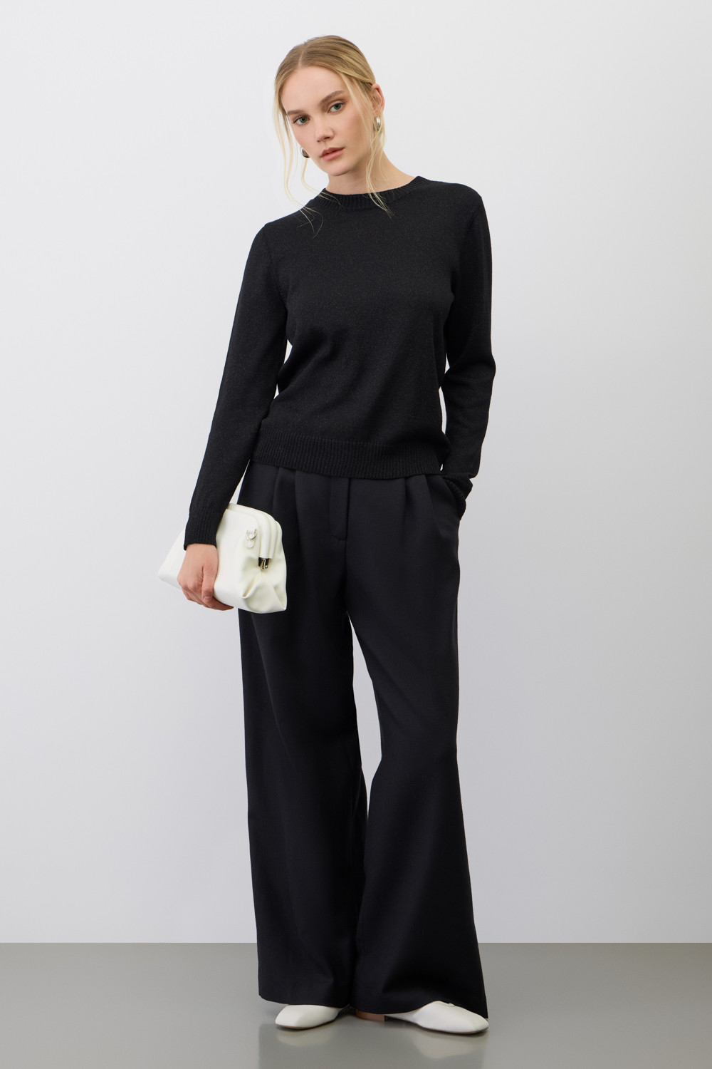 Джемперы женские для мам, артикул: ЕВ 30291, цвет: черный