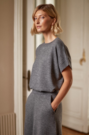 Джемперы женские для мам, артикул: ЕВ 30145/ш, цвет: темно-серый